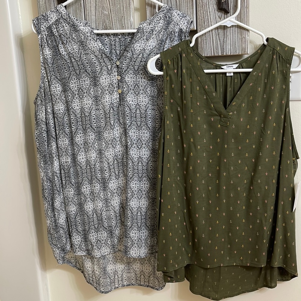 Bundle of 2 lightweight sleeveless tops.